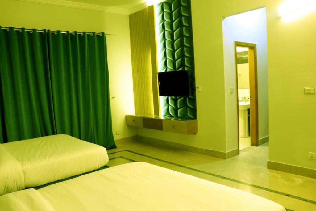 Thomas Guest House Islamabad Exterior photo